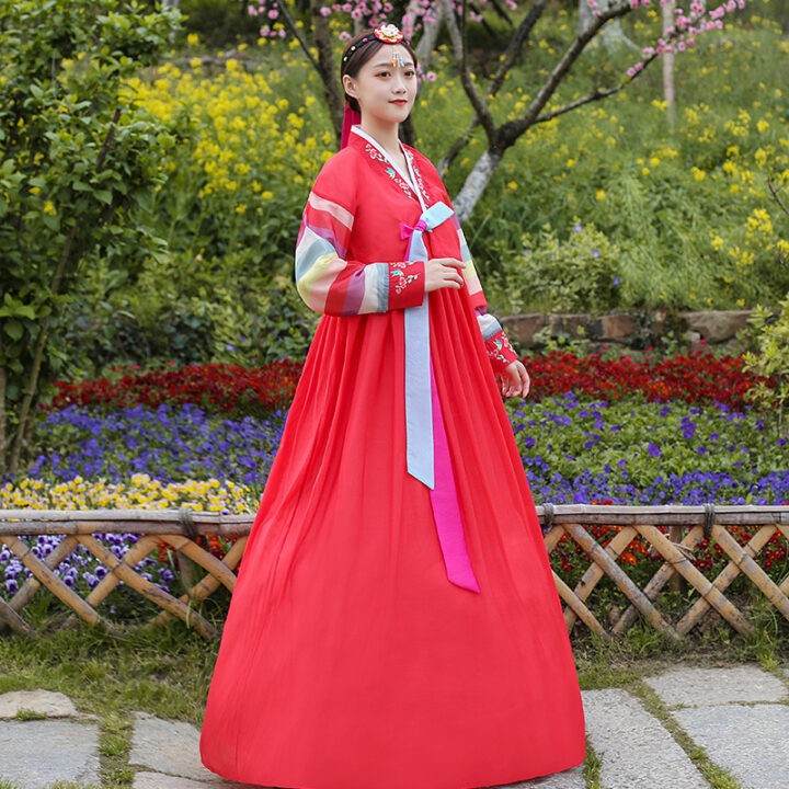 Korean Traditional Women Embroidered Wedding Orthodox Korean Folk Costume 3