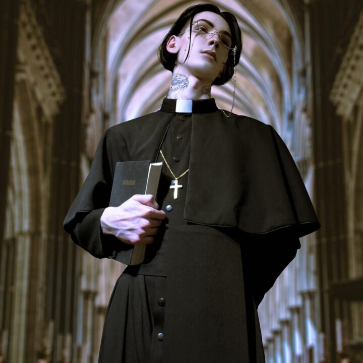 Gothic Men Halloween Priest Cloak 2